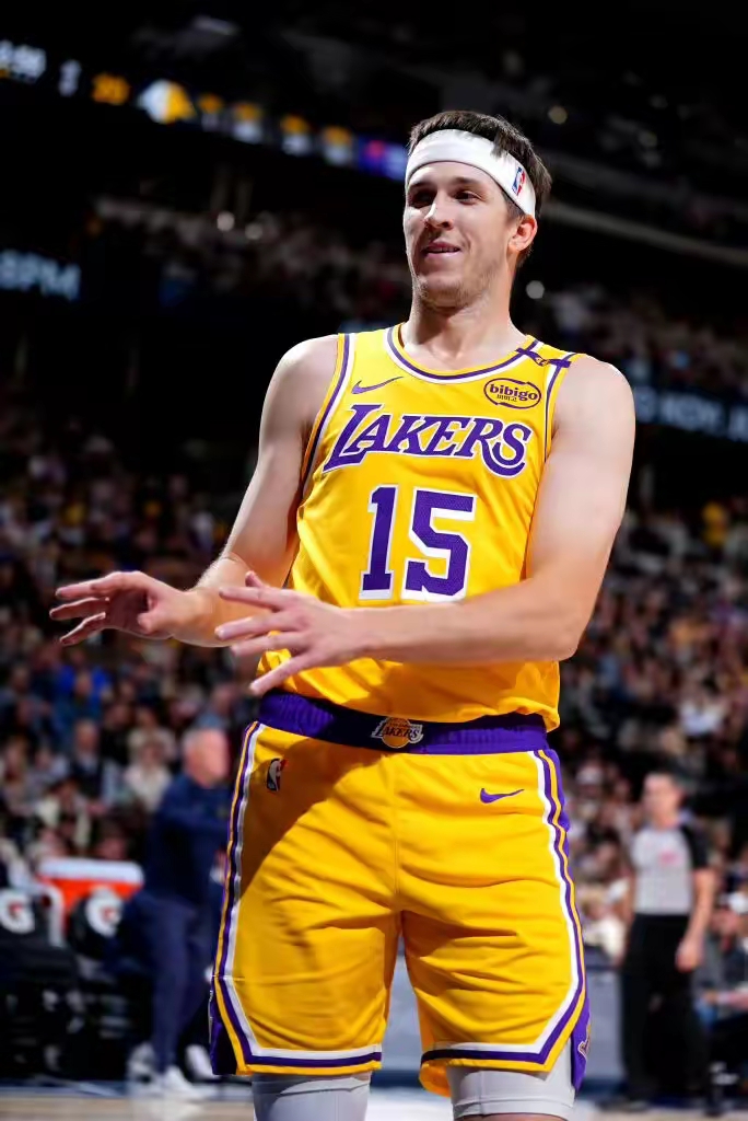 游戏社区-包含莱万多夫斯基焦点对战,东契奇与40激战加拿大队分钟,最后时刻胜出胜负难料!的词条-游戏社区